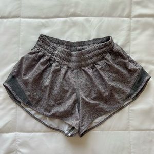 Lululemon Hotty Hot Shorts 2.5”